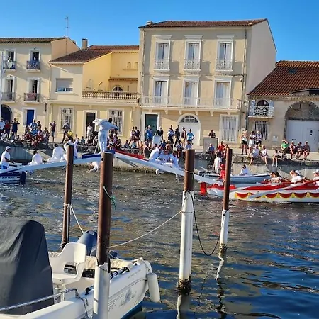 Superbe Au Coeur Du Village Marseillan (Herault)